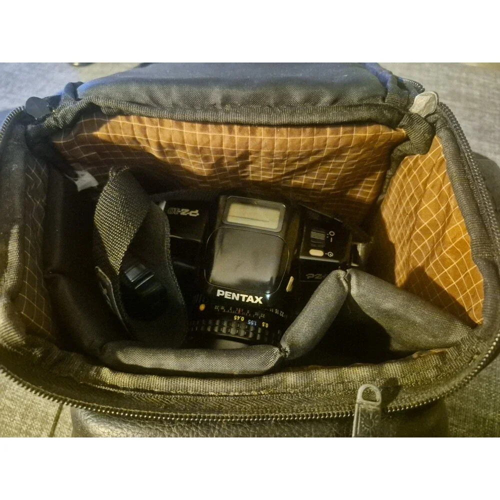 Pentax PZ10 35mm SLR film Camera w/ Strap + lense + old battery + Case- Untested